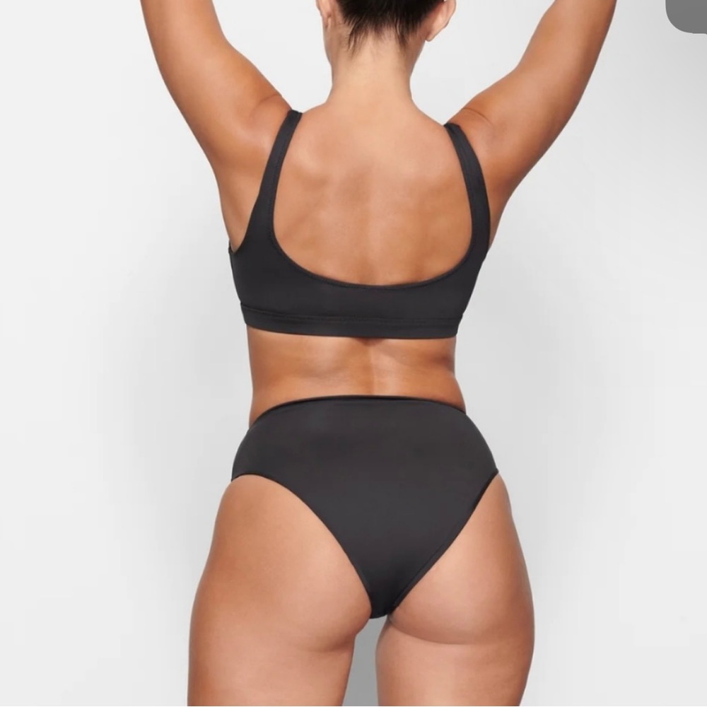 SKIMS Bikini Set! - Picture 3 of 5
